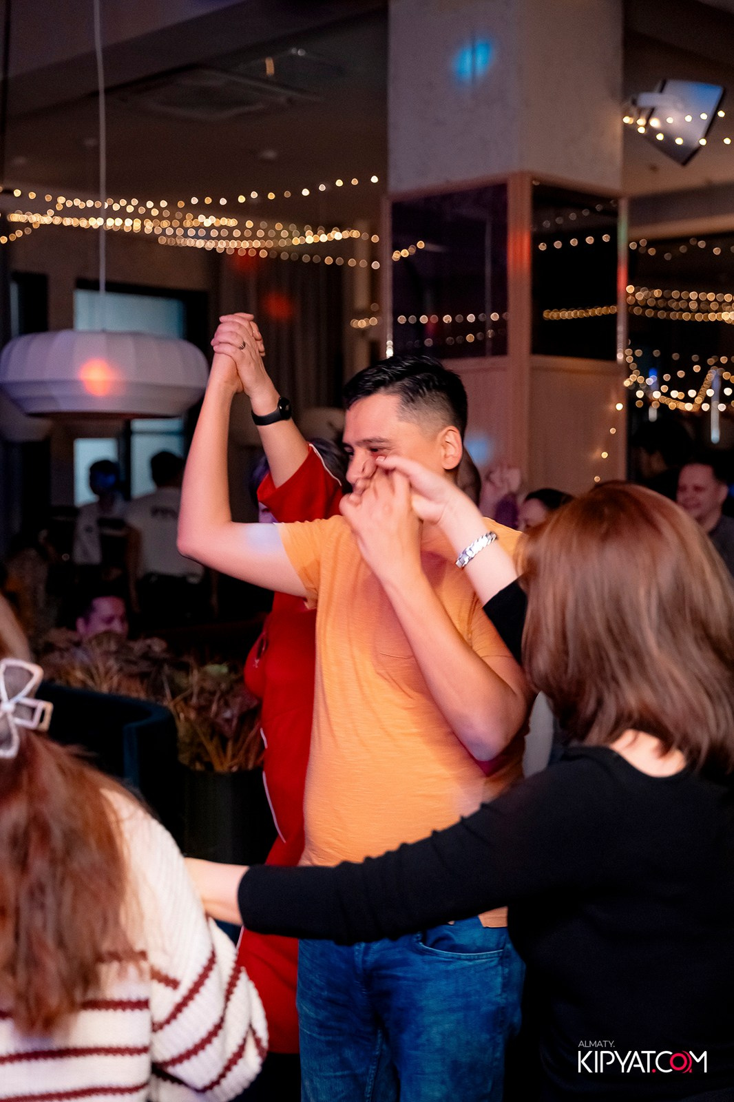 ПИНТА НА ТУЛЕБАЕВА. КИПЯТКОМ АЛМАТЫ! Фотосъемка мероприятий в Алматы