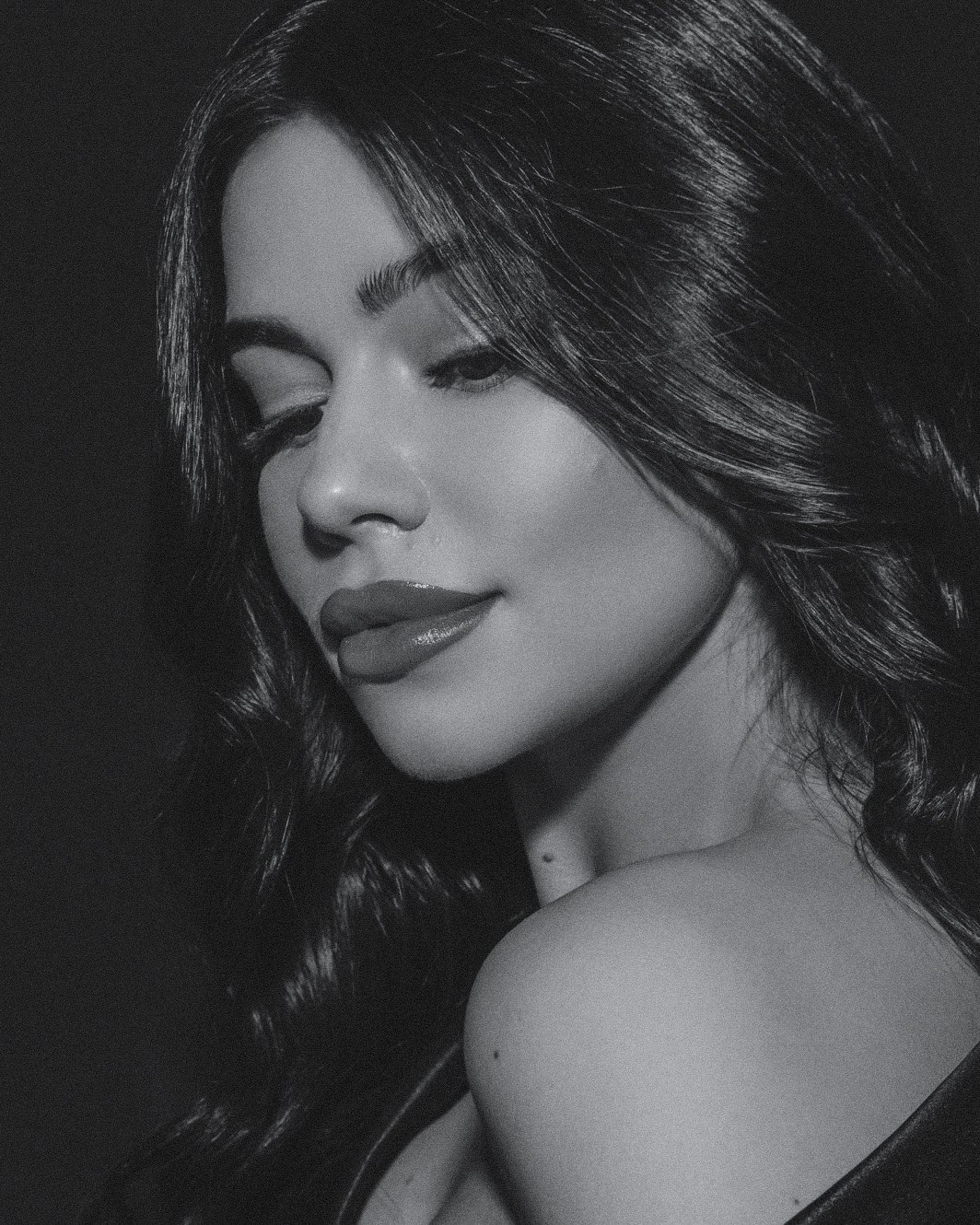 женский портрет голова