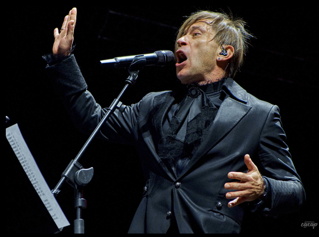 Би-2 с Симфоническим оркестром, фото с концерта. Фотограф в Екатеринбу. Профессиональный фотограф в Екатеринбурге Юра Сахар