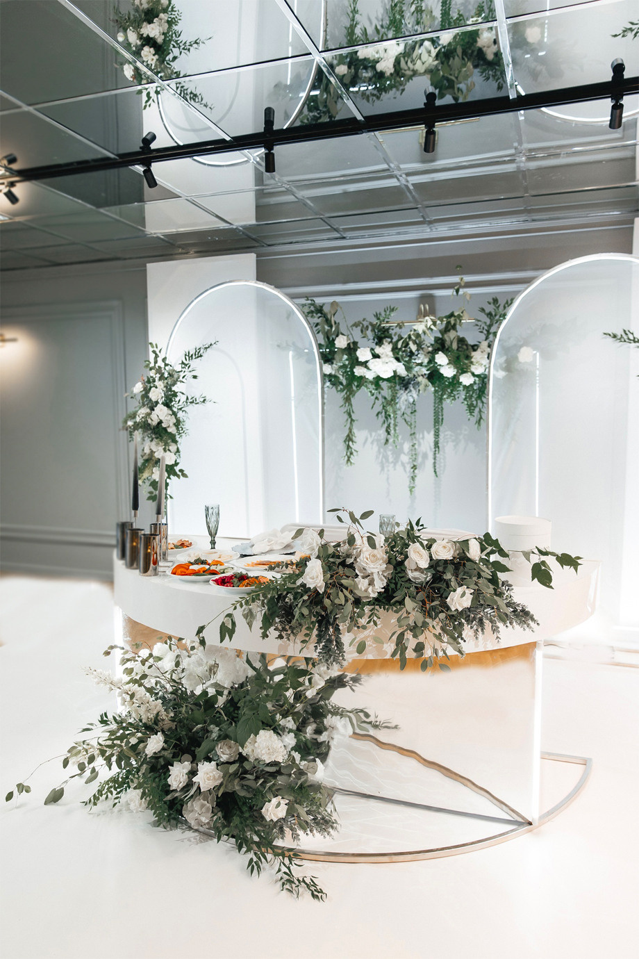 Декор выездной регистрации Тольятти Самара. Декоратор флорист оформление свадеб Тольятти Самара