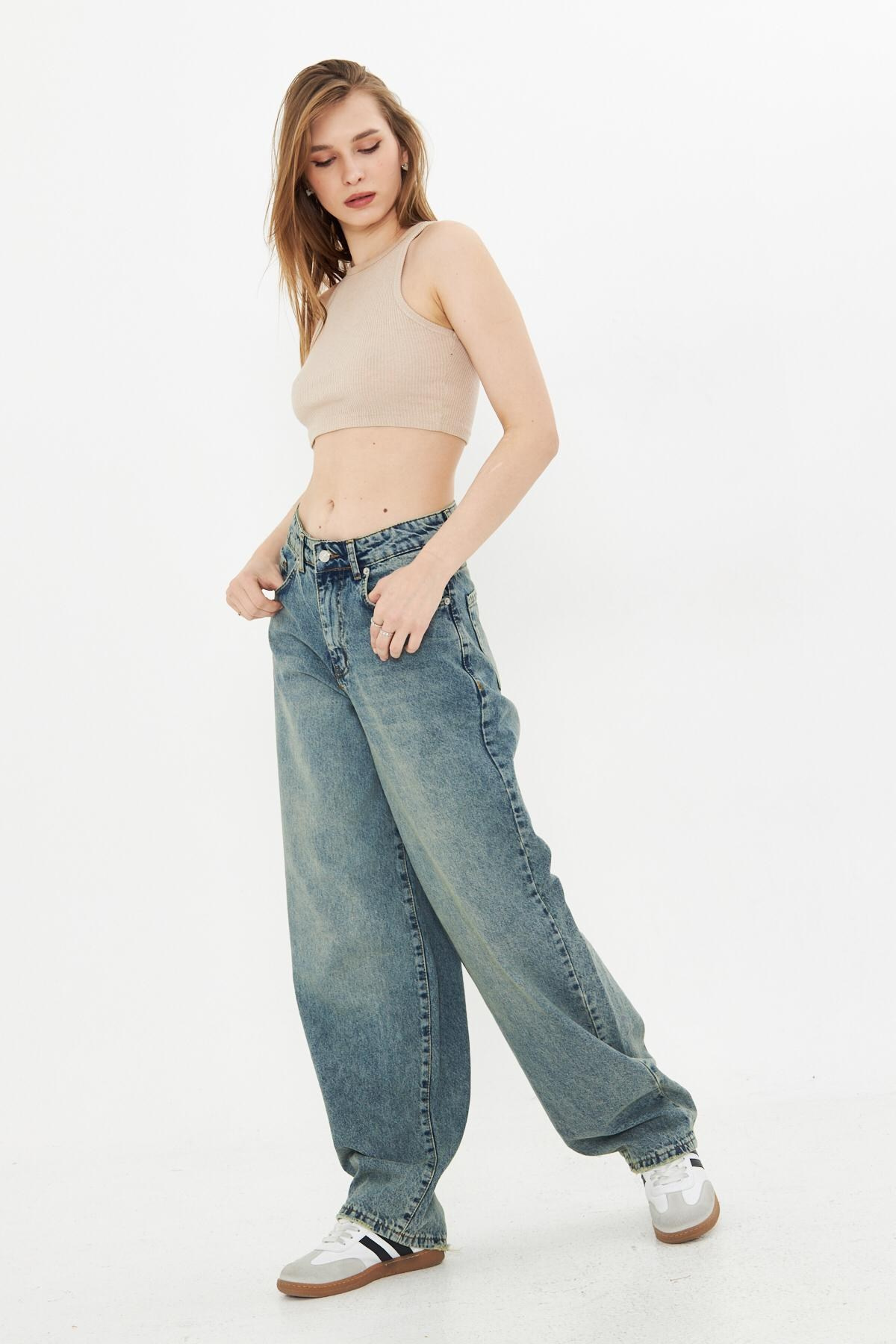 Julia. Modeling agency TM MODELS