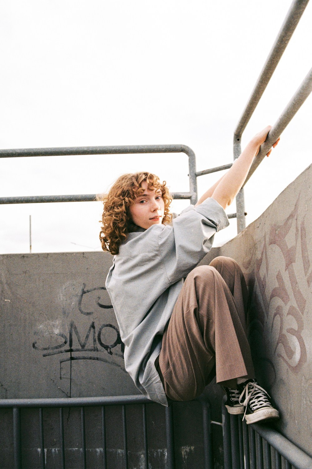 Маша. Съёмка на парковке. Художественная фотография. Фотография на плёнку. Илья Вараксин