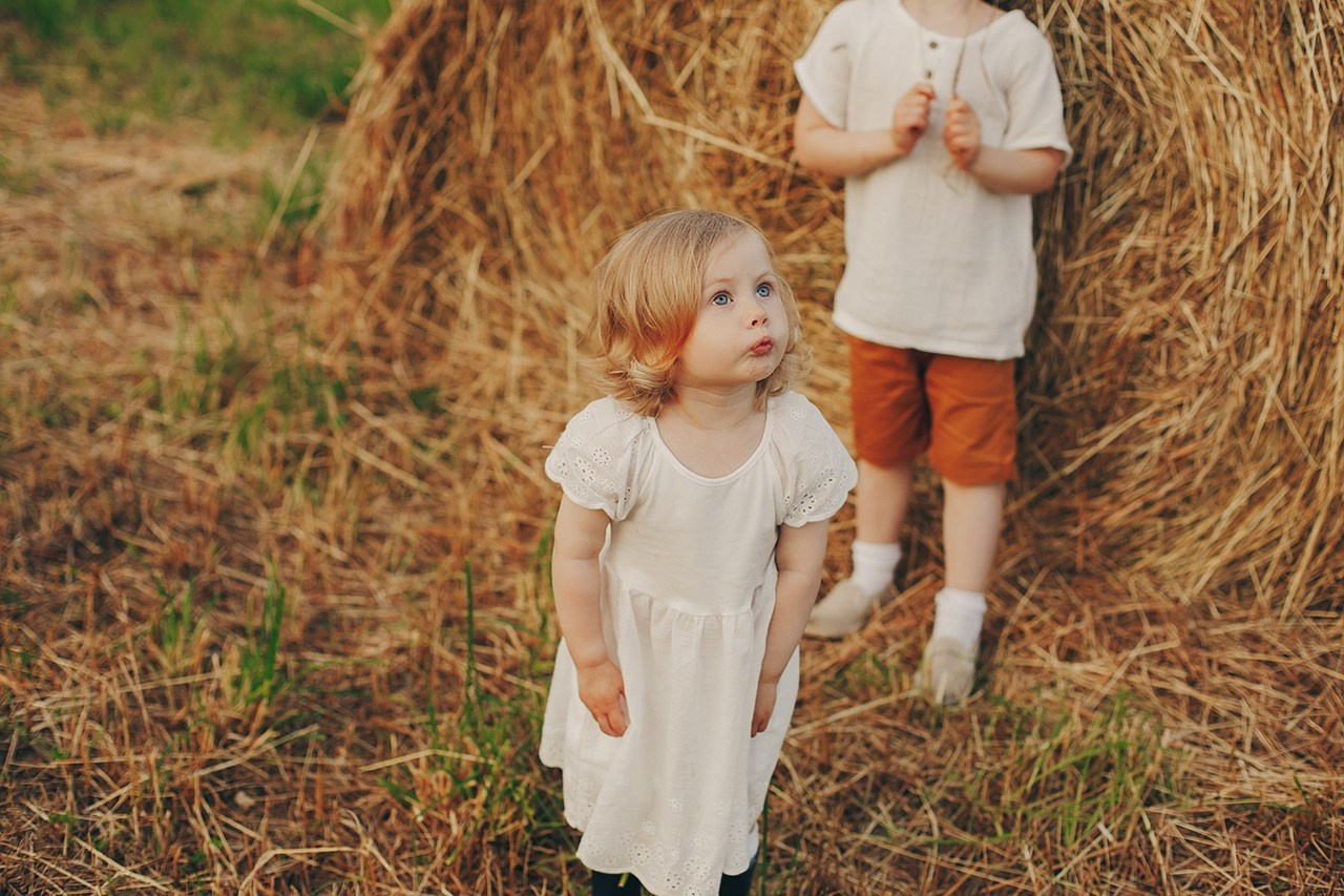 Фотосессия со стогами сена. Фотограф Евгения Мальцева, Архангельск