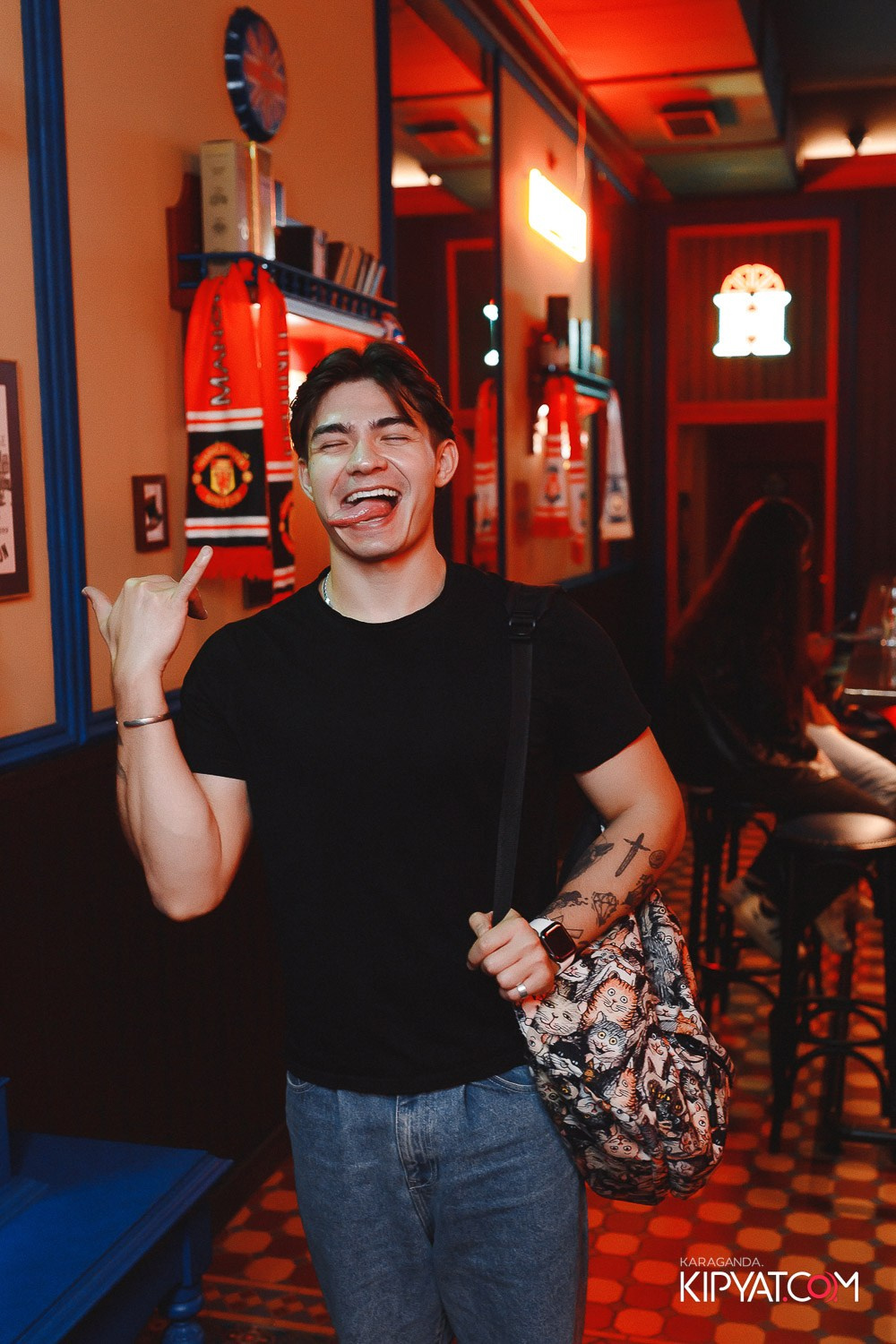 Harat's Irish Pub. Кипятком Караганда