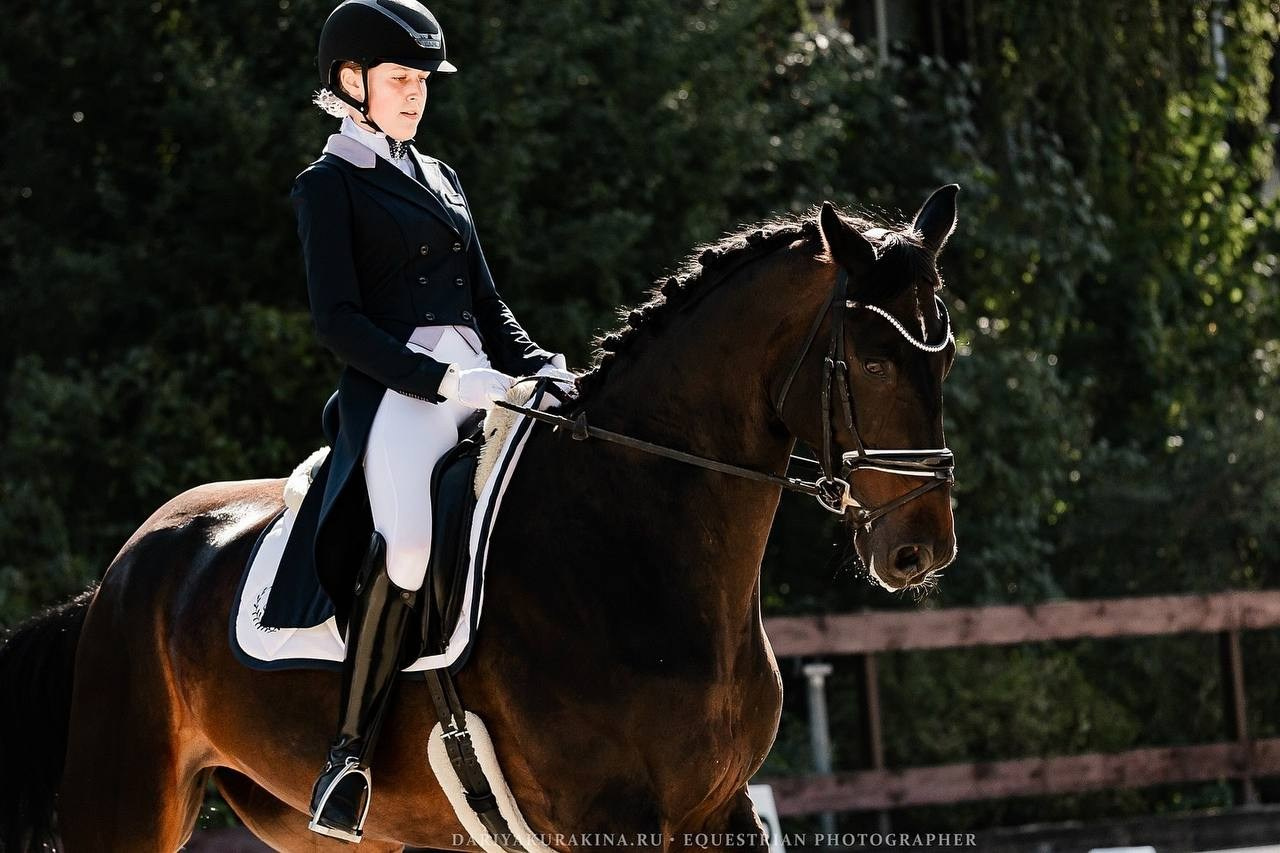 КУБОК ПАМЯТИ ИРИНЫ ЛЬВОВНЫ ЗУЙКОВОЙ ПО ВЫЕЗДКЕ в КСК «БЕЛАЯ ДАЧА». Конный фотограф Куракина Дарья • Фотосессии с лошадьми