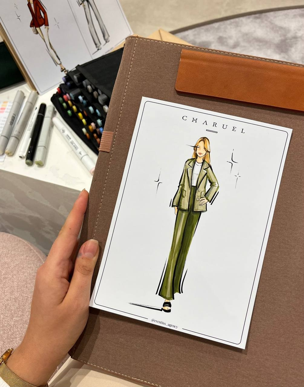 Иллюстратор на открытие магазина