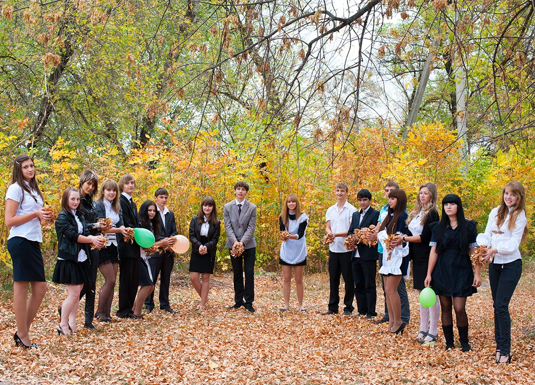 24 разворота Окончен школьный роман. Семейный и детский фотограф в Лабытнанги Антон Власенко