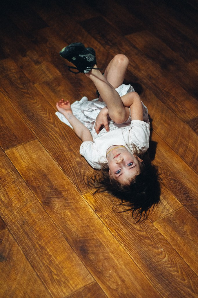 Дочка в студии. Фотограф Денис Денисов