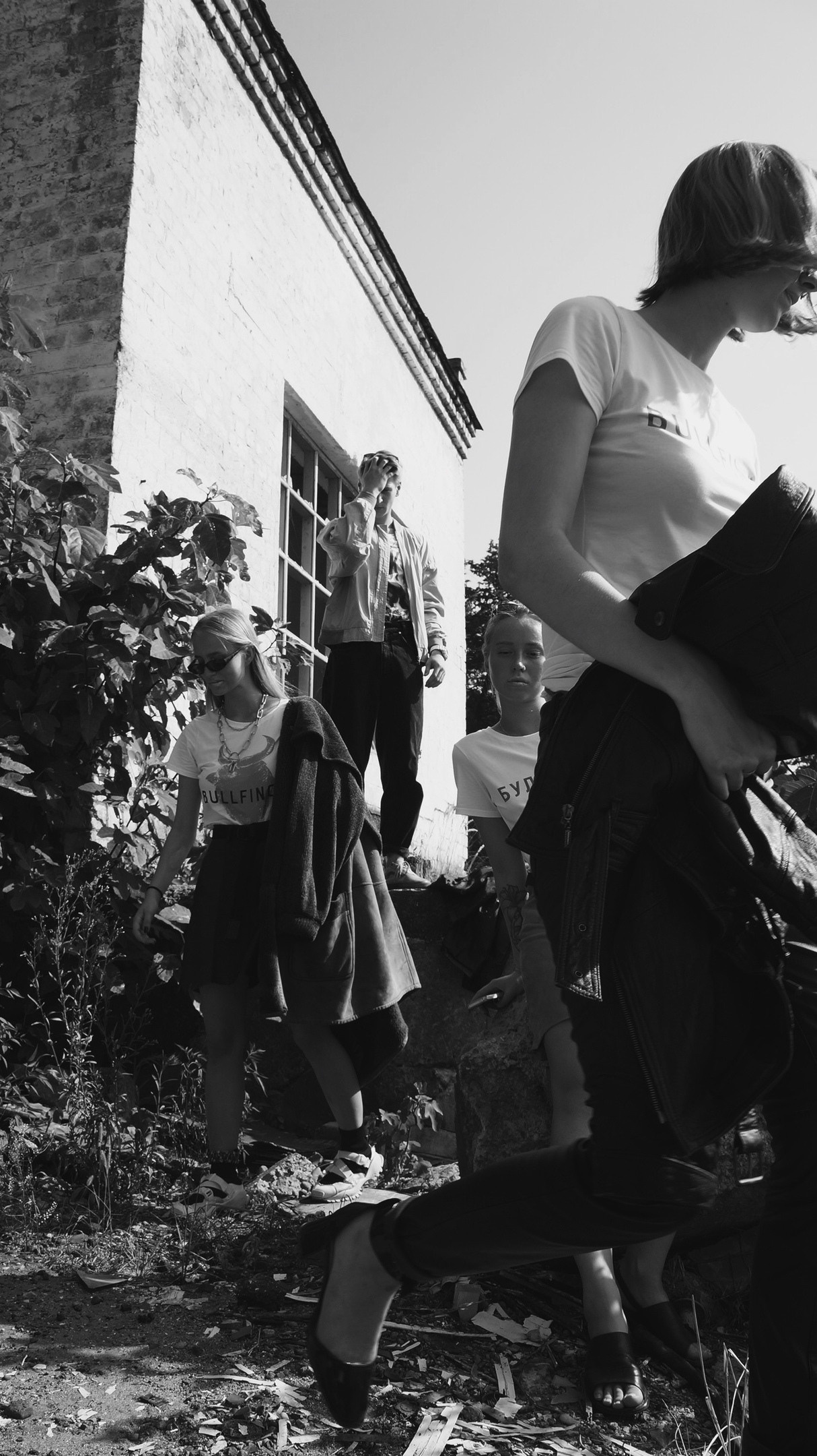 Étrangers. Carolinetru