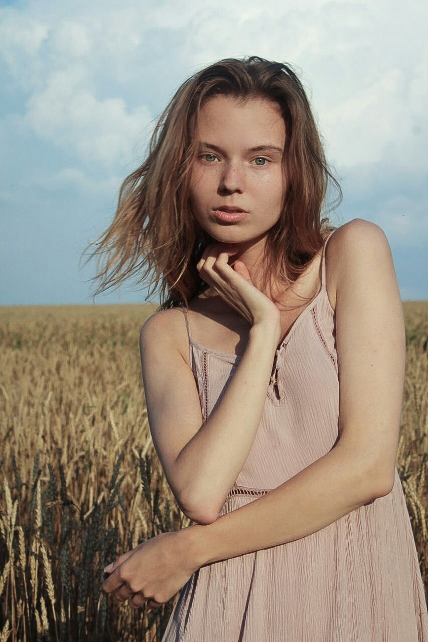 Юлия. Hmliber — фотограф и контент-креатор из Петербурга