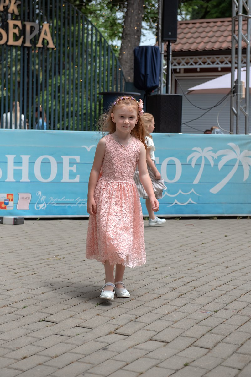 Парк Ривьера дефиле HAPPYkids. Семейный и коммерческий фотограф в Сочи Александр Бодунов