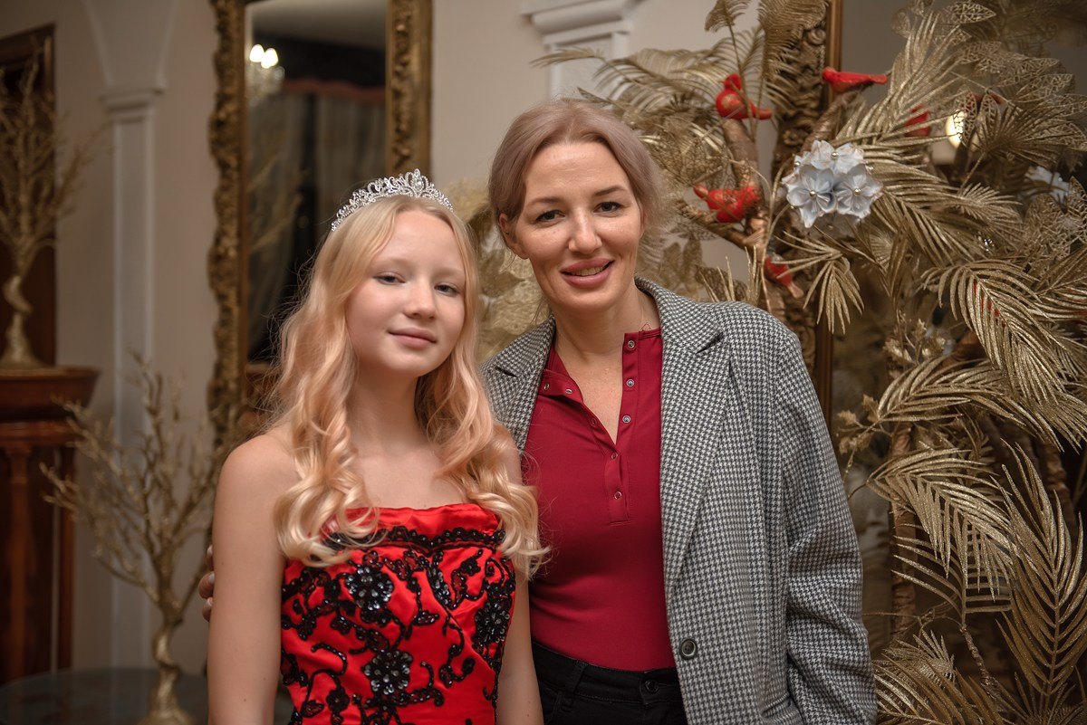 Выпускной в детской школе моделей HAPPYkids 2024. Семейный и коммерческий фотограф в Сочи Александр Бодунов