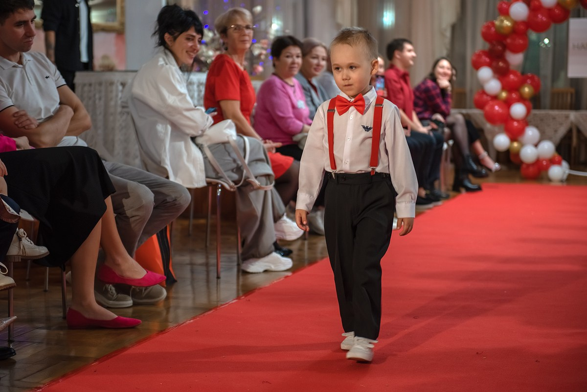Выпускной в детской школе моделей HAPPYkids 2024. Семейный и коммерческий фотограф в Сочи Александр Бодунов