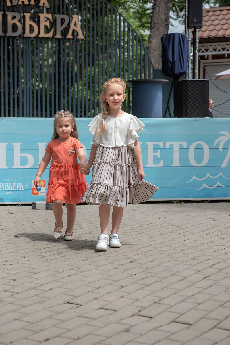 Парк Ривьера дефиле HAPPYkids. Семейный и коммерческий фотограф в Сочи Александр Бодунов