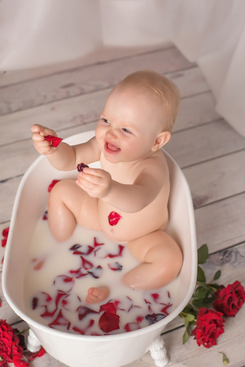 Молочные ванны. Выпускные альбомы в Тутаеве.Захарова Лариса