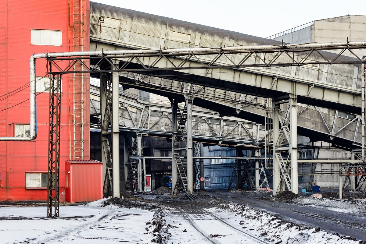 СИБАНТРАЦИТ угольный разрез. Фотограф Сергей Сергеев