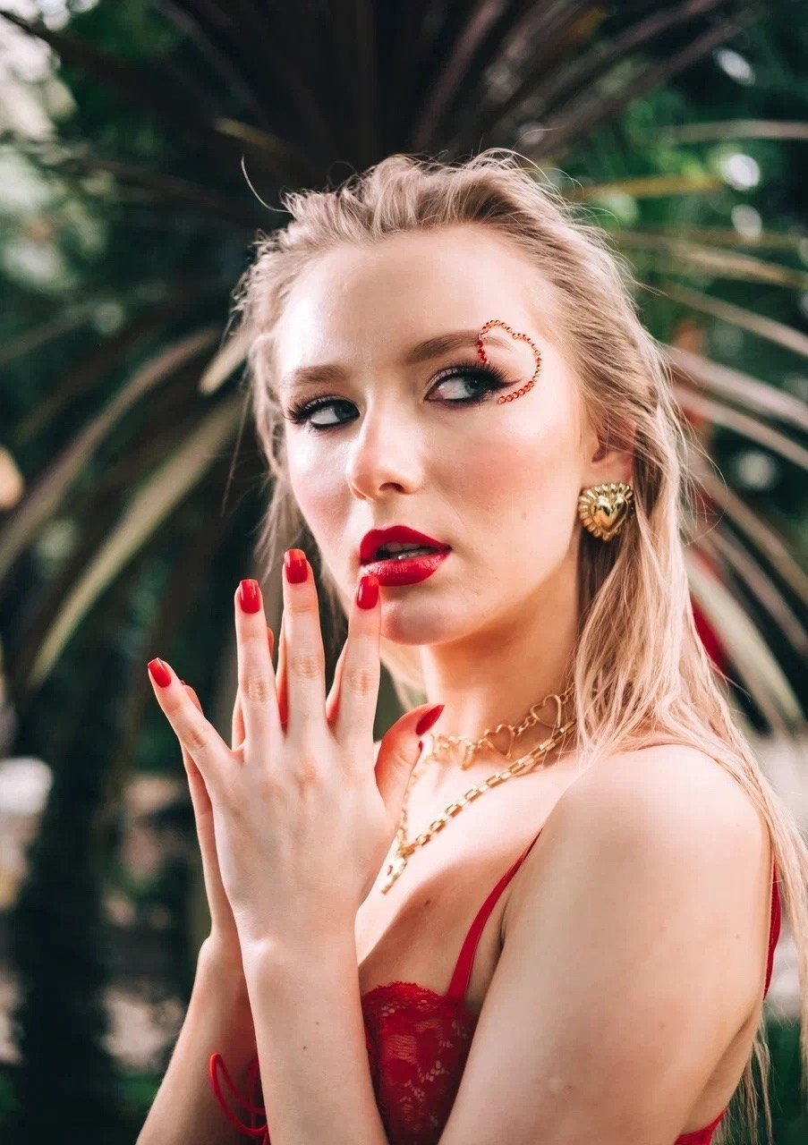 Valentine's Day. Невеста