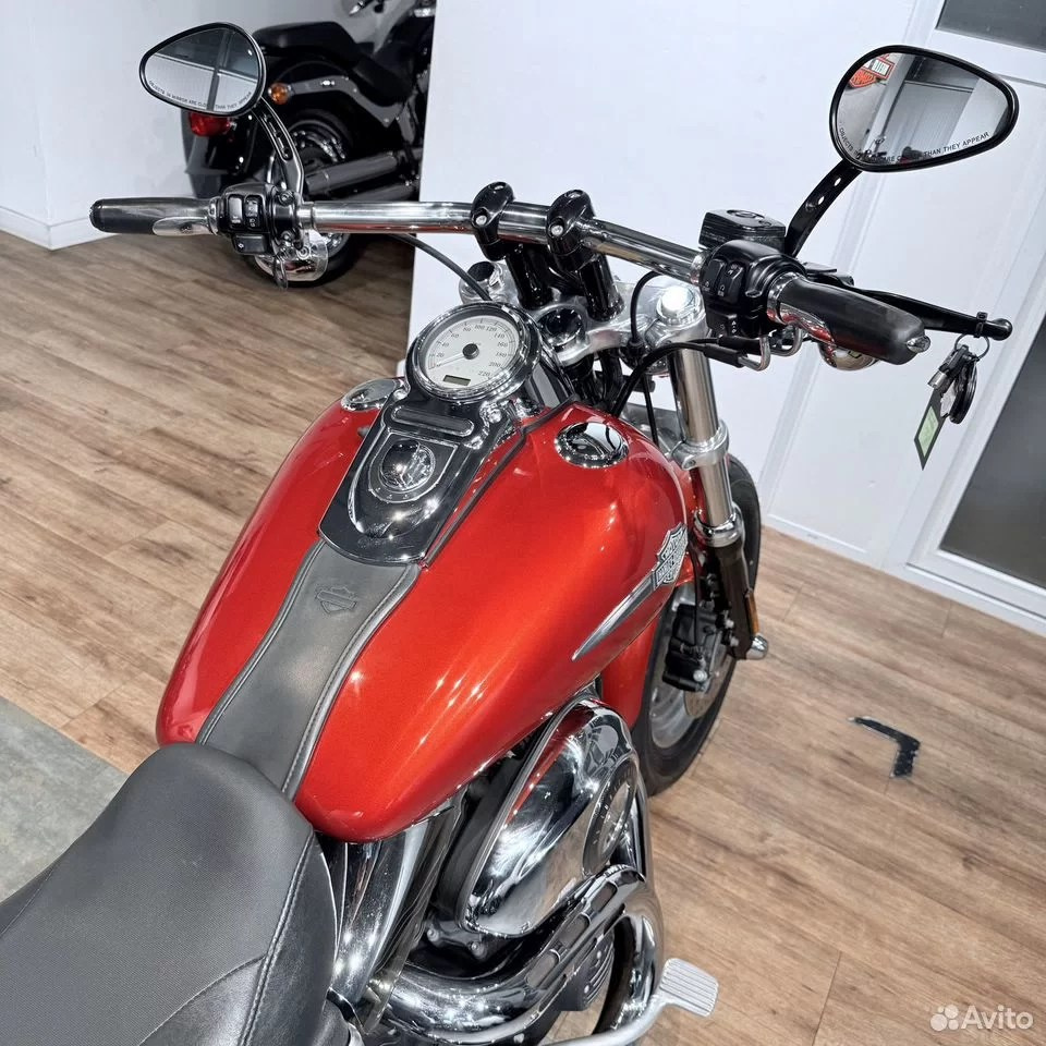 2010 Fat Bob Orаngе Lаva. Hello Davidson, Москва. Только хорошие мотоциклы…