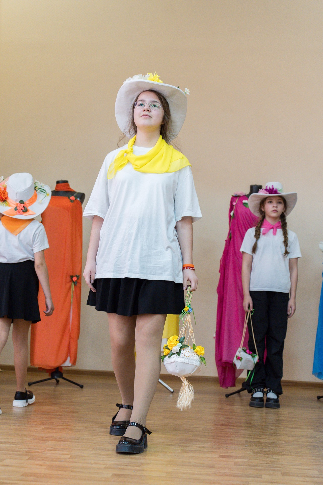 Царскосельский кутюрье. Репортажная съёмка в Санкт-Петербурге, Константин Петров