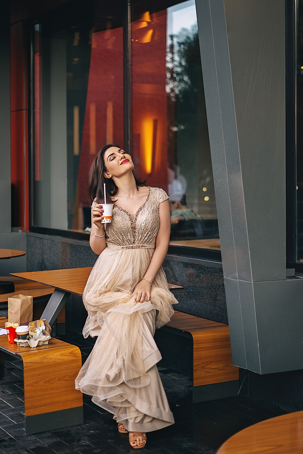 Мадина, mcdonalds. Фотограф в Москве Ксения Мокрушина | Brand & Women photographer