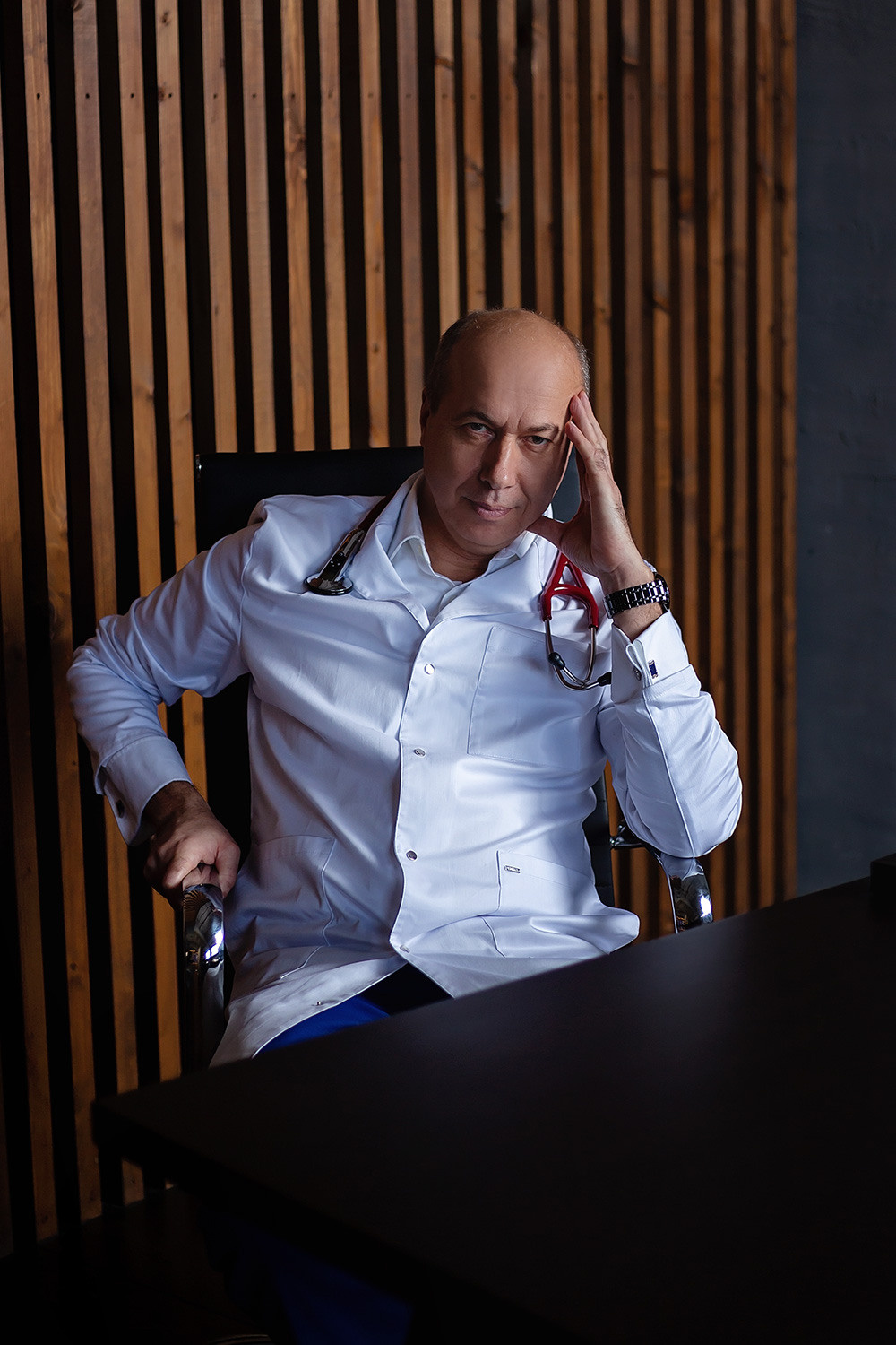 Александр Вячеславович, д. м. н., пульмонолог. Фотограф в Москве Ксения Мокрушина | Brand & Women photographer