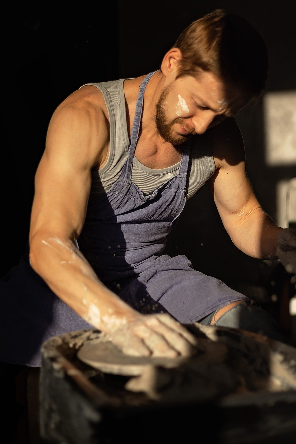 Денис — гончарная мастерская. Фотограф в Москве Ксения Мокрушина | Brand & Women photographer