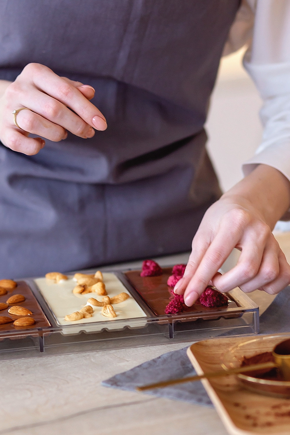 Юля и Марк — шоколад ручной работы. Фотограф в Москве Ксения Мокрушина | Brand & Women photographer