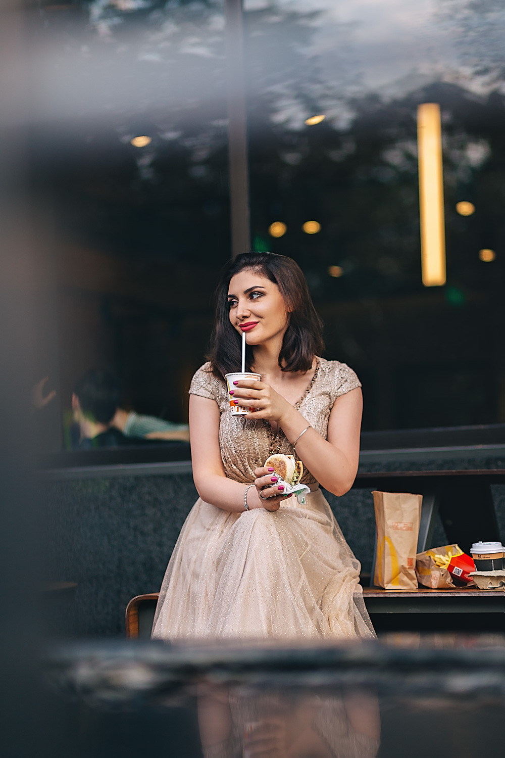 Мадина, mcdonalds. Фотограф в Москве Ксения Мокрушина | Brand & Women photographer