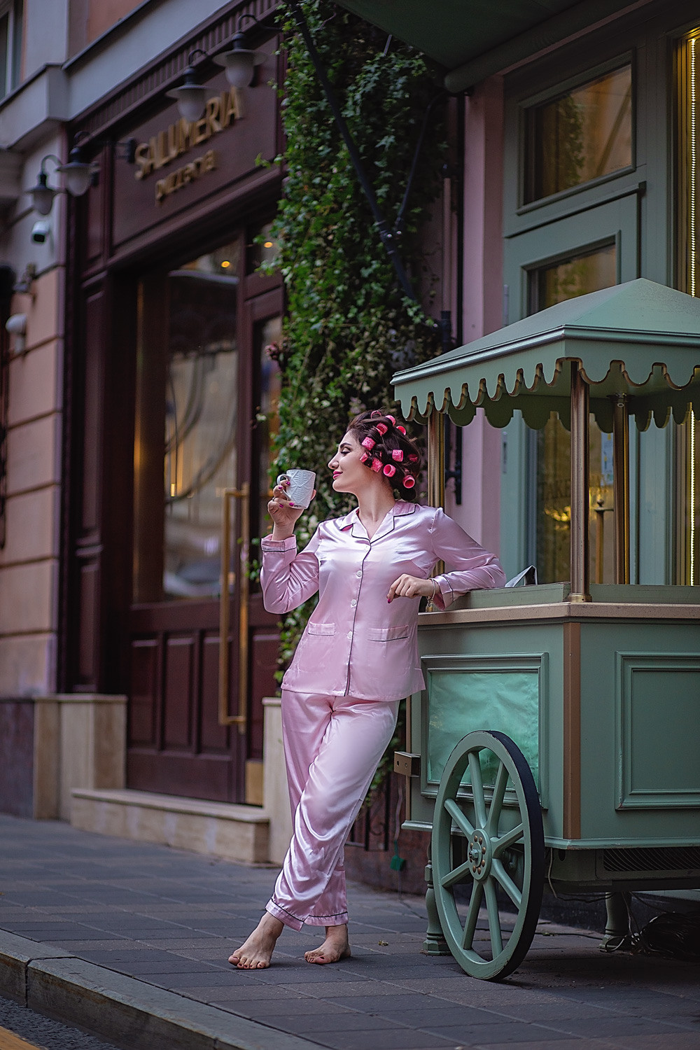 Мадина, утро. Фотограф в Москве Ксения Мокрушина | Brand & Women photographer