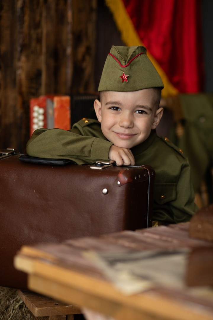 День победы «Аты-Баты». Фотограф в Омске