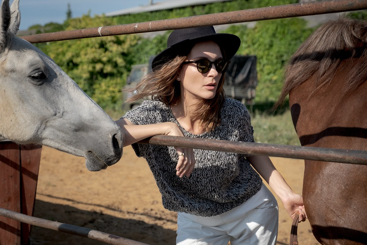 DEA (обувь). Эротико-драматический фотограф Маруся Скоробогатова