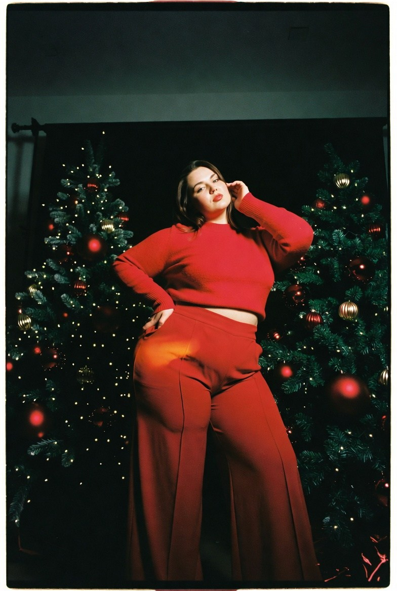 Плюс сайз в красном