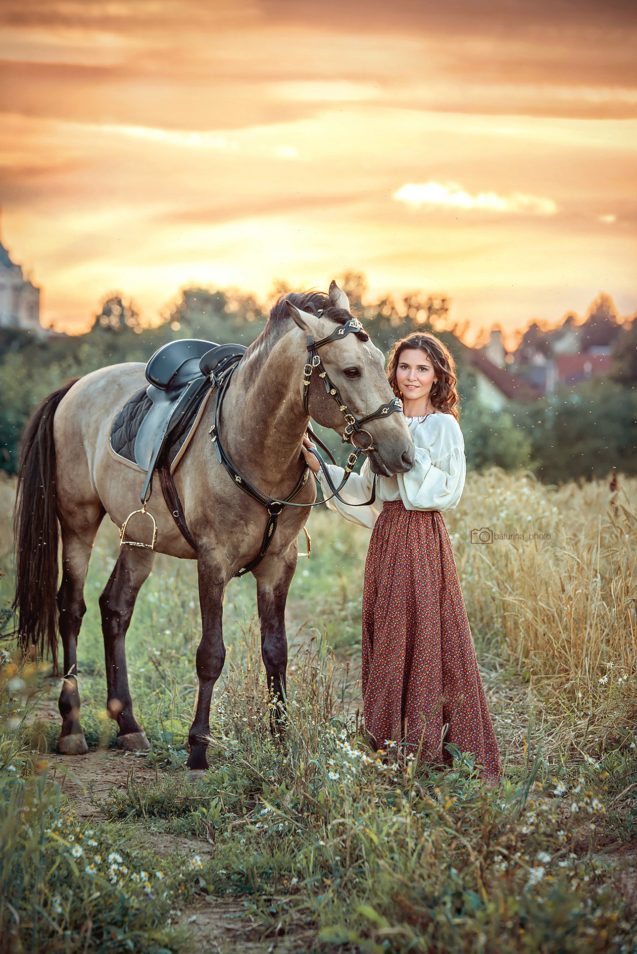 фотосессия с лошадью летом в поле