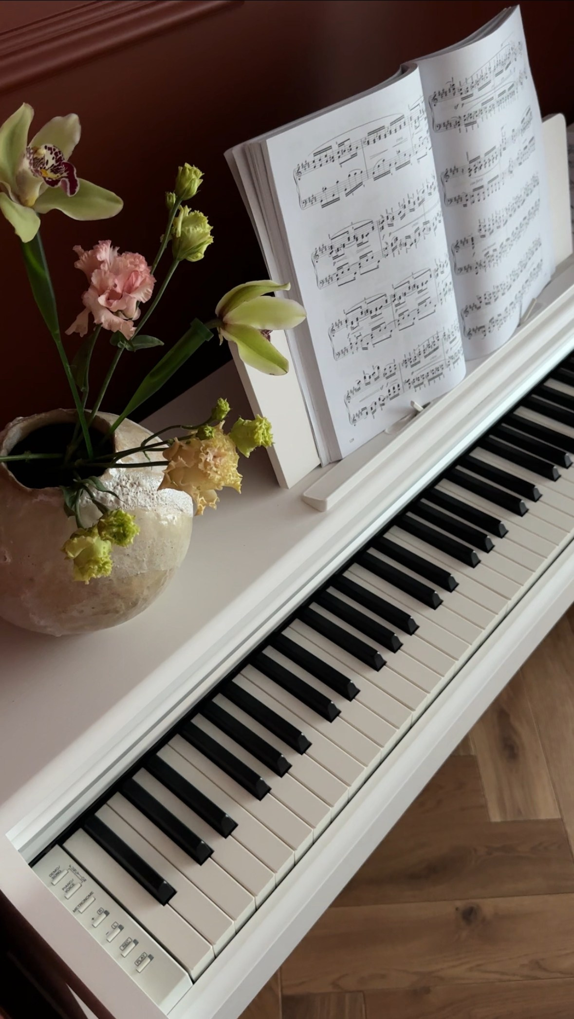 Ваза «След луны». Арт-керамика Катерины Жизневской