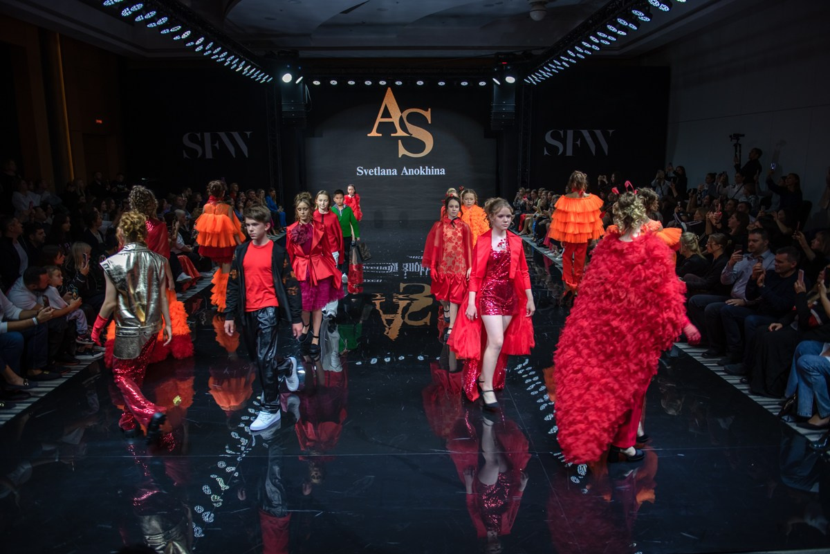 SochiFashionWeek2024 дизайнер Анохина Светлана. Семейный и коммерческий фотограф в Сочи Александр Бодунов