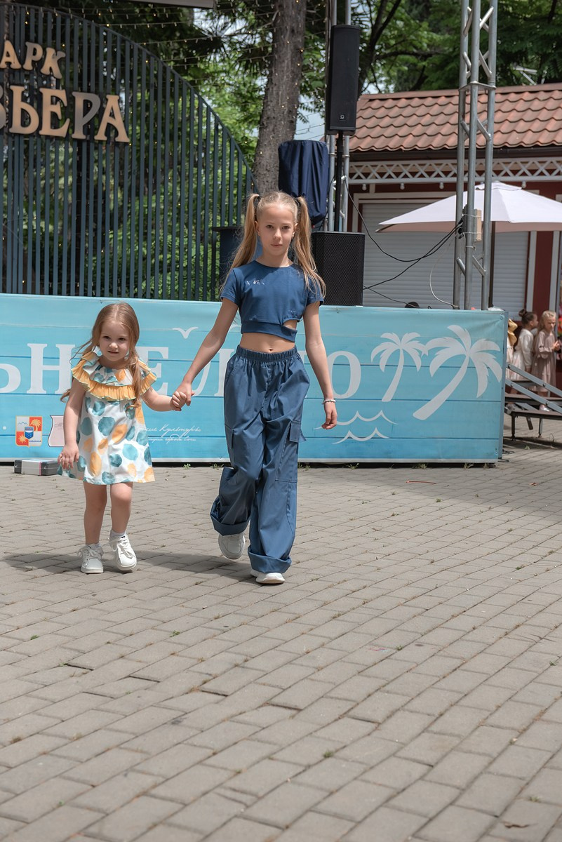 Парк Ривьера дефиле HAPPYkids. Семейный и коммерческий фотограф в Сочи Александр Бодунов