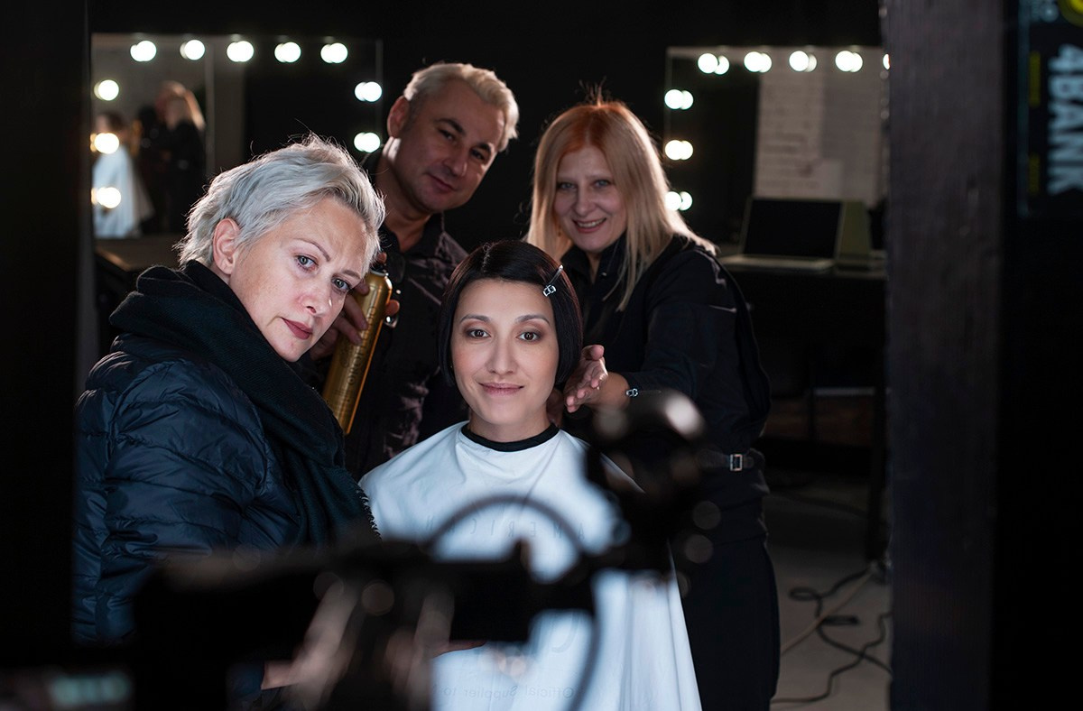 BACKSTAGE. Www.apowerstudio.com