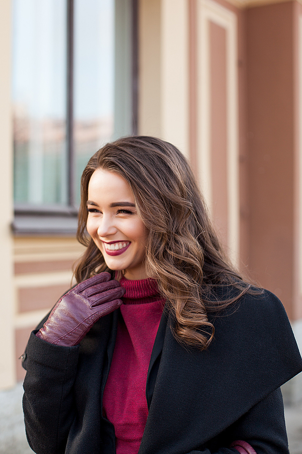 Уличная фотосъемка девушки осенью. Портретный фотограф в Санкт-Петербурге