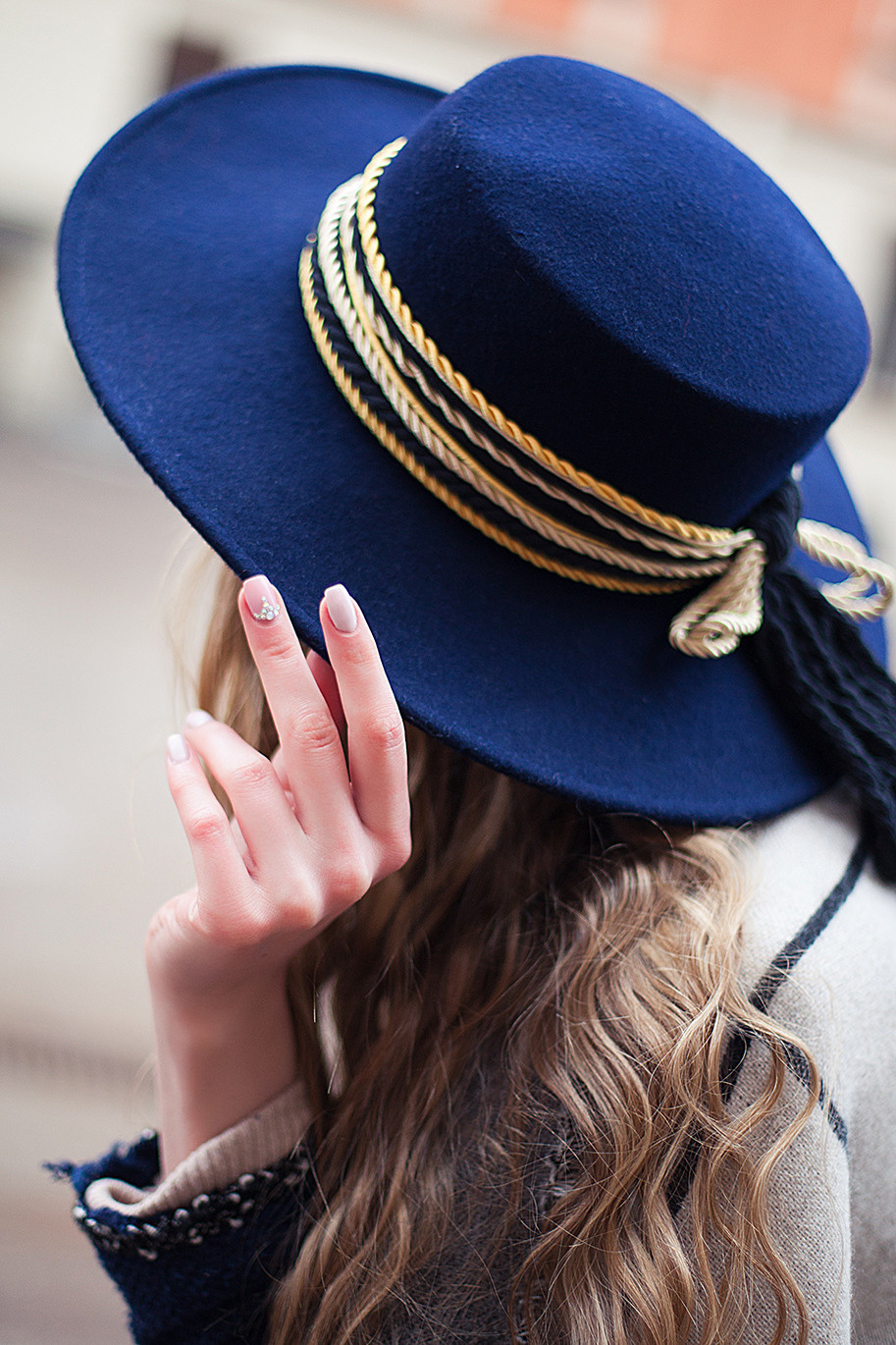 Фотосессия в стиле streetstyle в центре Санкт-Петербурга. Портретный фотограф в Санкт-Петербурге