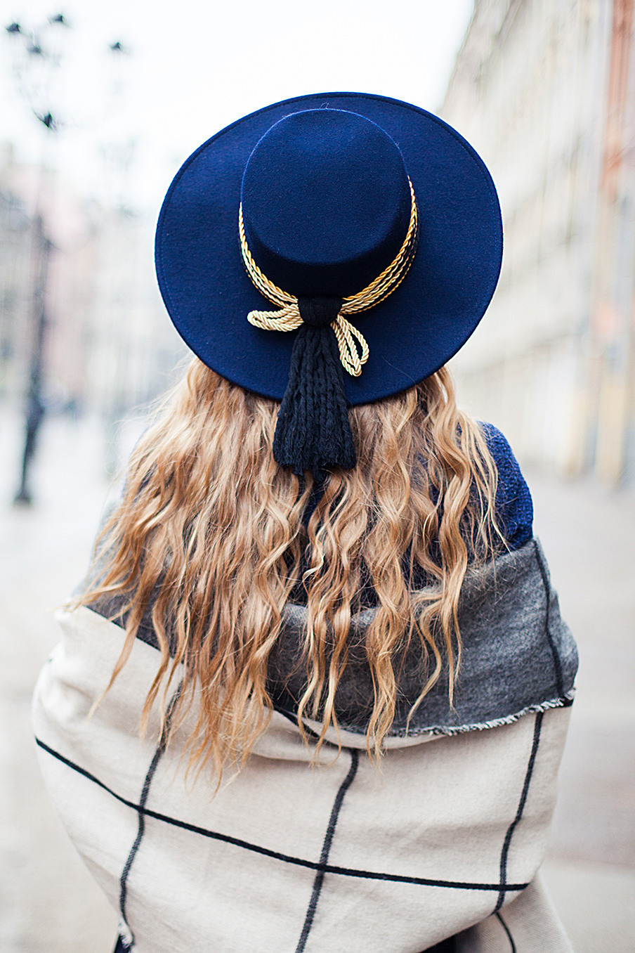 Фотосессия в стиле streetstyle в центре Санкт-Петербурга. Портретный фотограф в Санкт-Петербурге