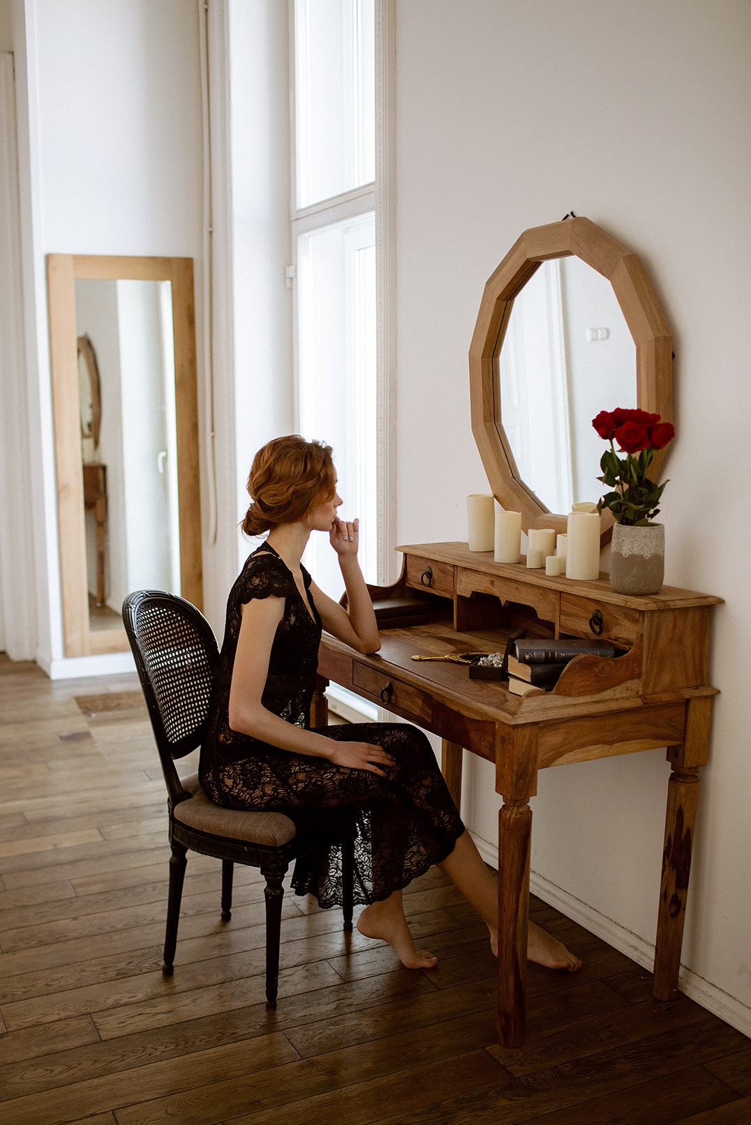 Фотосъемка девушки в загадочном романтичном образе. Портретный фотограф в Санкт-Петербурге