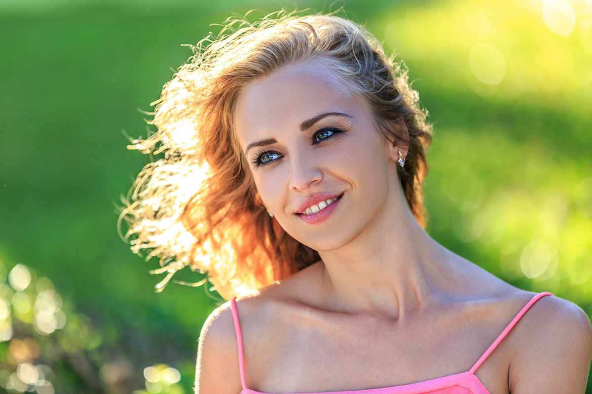 Nastya at Vietnam. Photographer, Retoucher & Graphic Designer @photo123pro