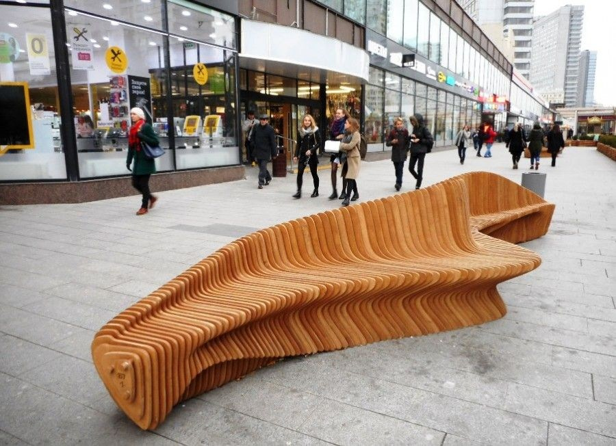 Фотосессия у исторического дома — фасад с лепниной