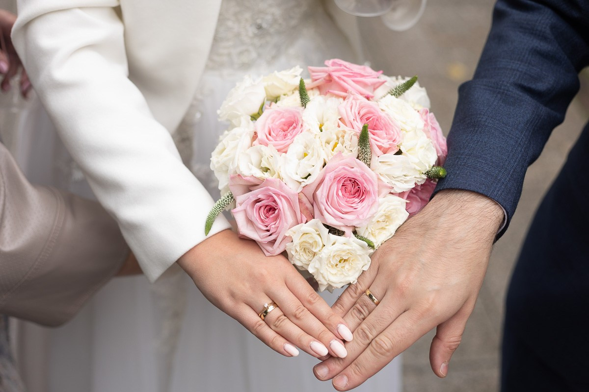 Свадебная фотосессия в ресторане. Свадебный фотограф в Санкт-Петербурге Антон Владимиров