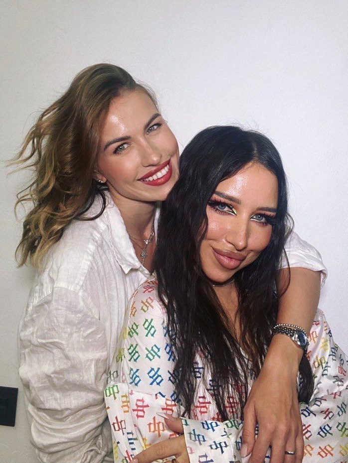 Стилист, визажист Яна Кондратенко