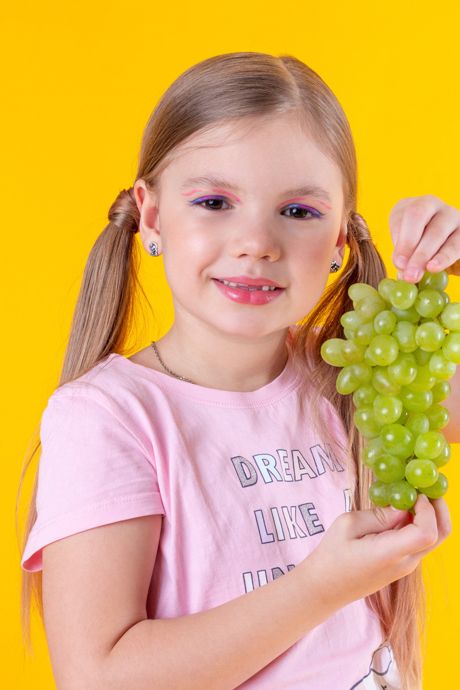 Фрукты и конфеты. Фотограф Екатерина Голицына