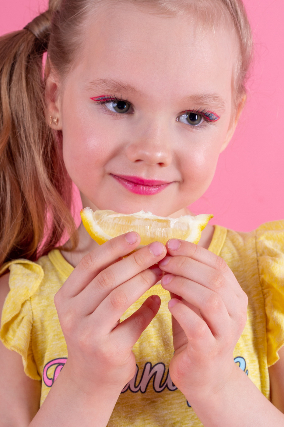 Фрукты и конфеты. Фотограф Екатерина Голицына