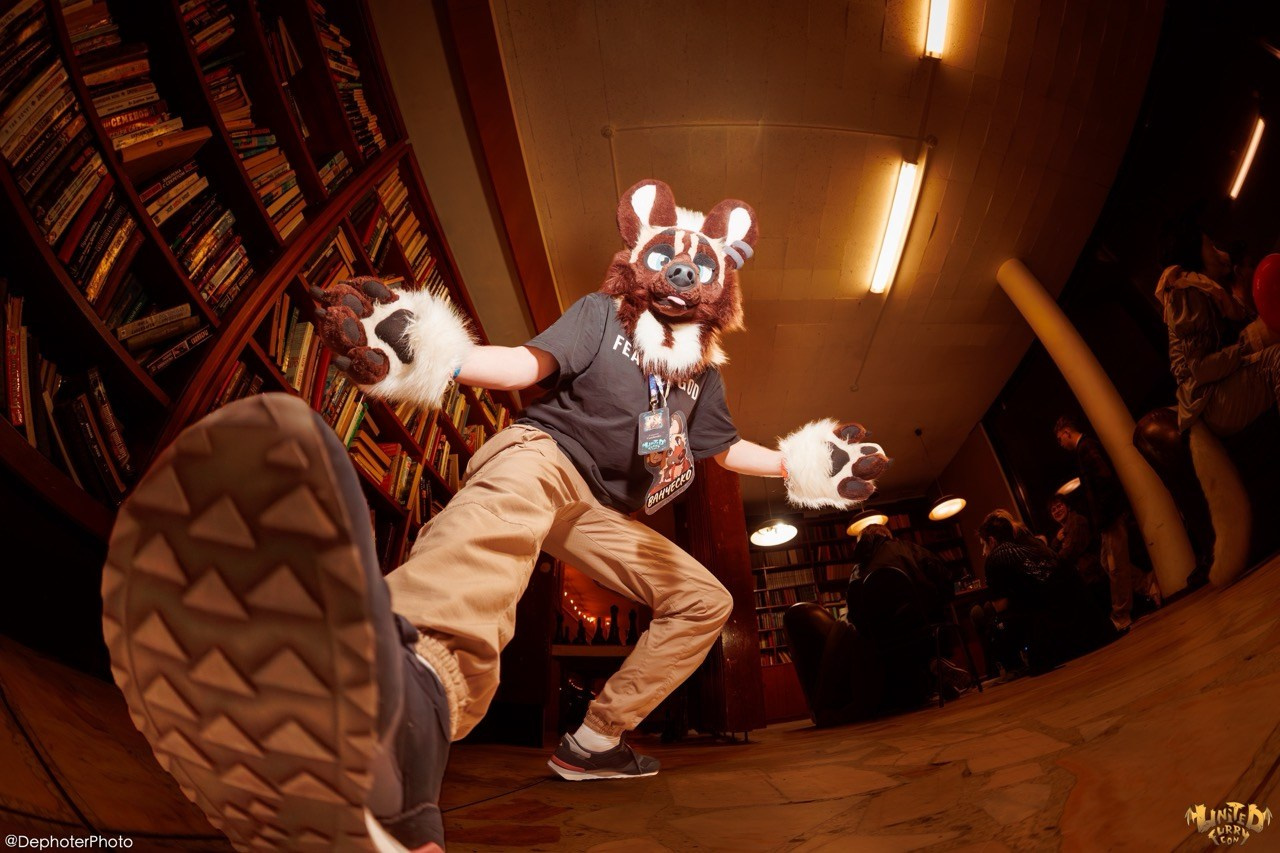 United Furry Convention 2026. Различные мероприятия и просто фотографии людей