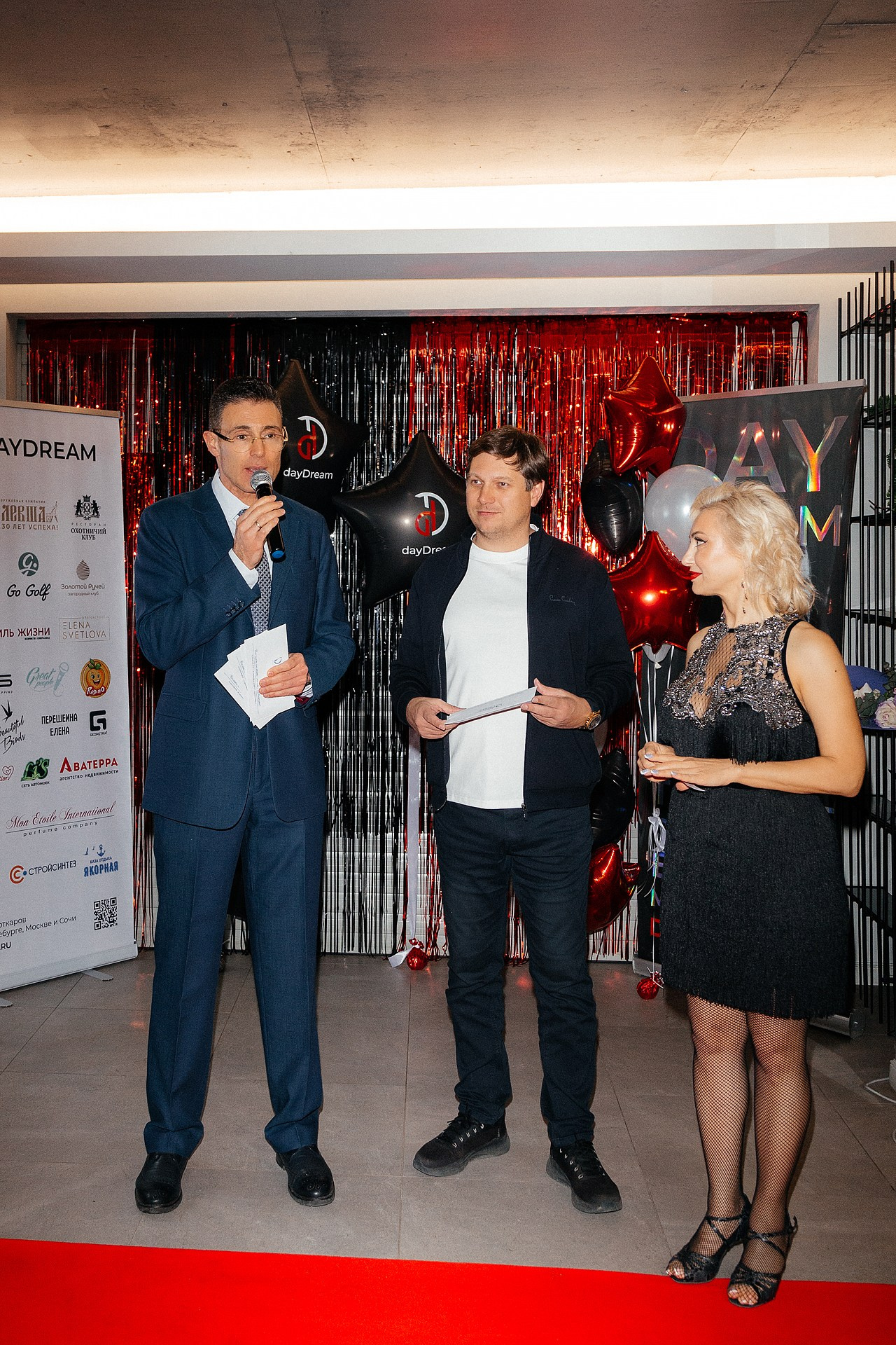 Репортаж в автосалоне. Светский фотограф Санкт-Петербург и ЛО