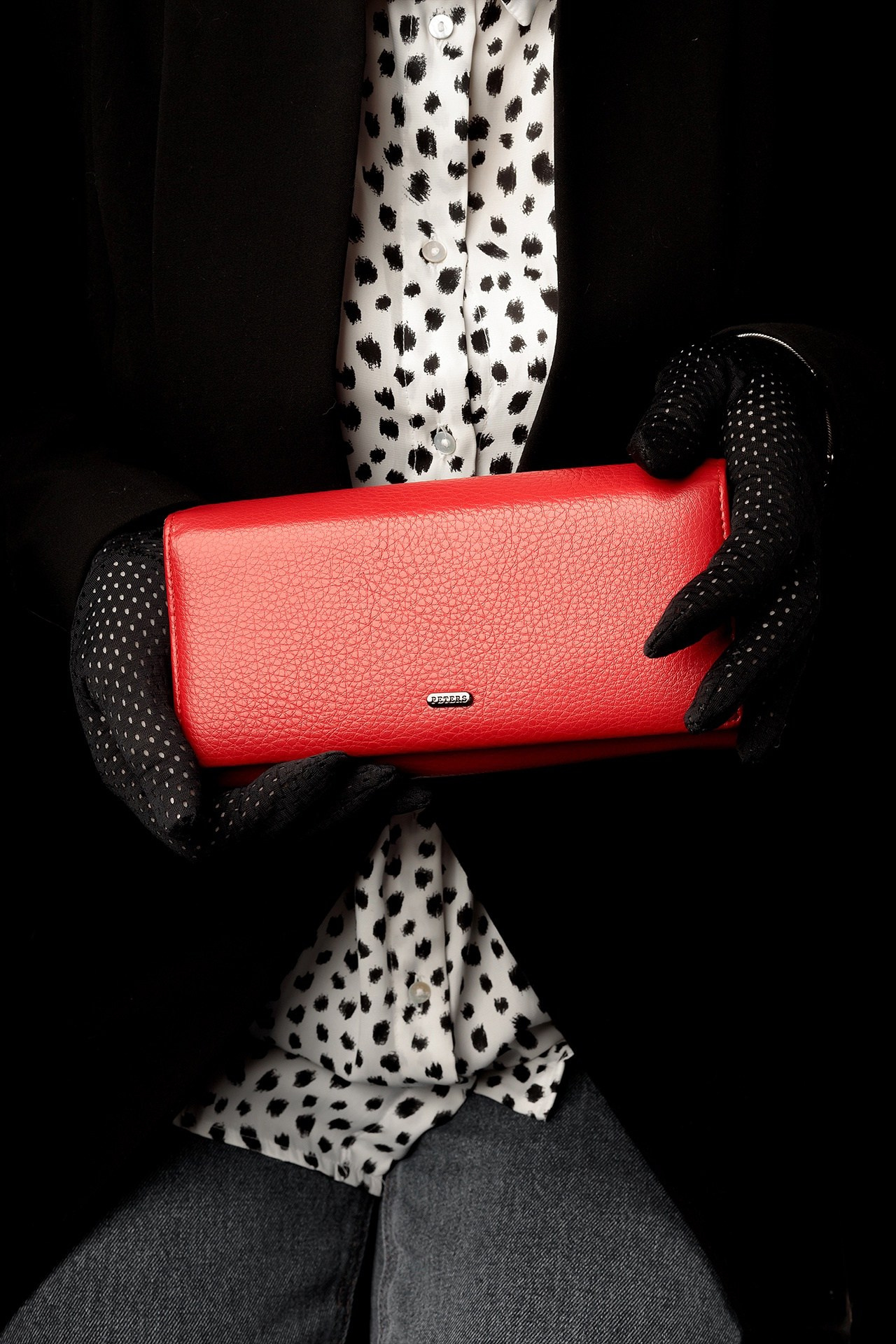 Съёмки для маркетплейсов. Фотограф Александр Калинин